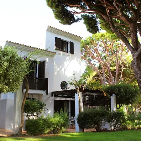 Pine Cliffs Village 5* אלבופיירה