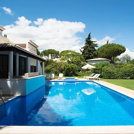 Pine Cliffs Village 5* אלבופיירה