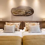 Pine Cliffs Village 5* Αλμπουφέιρα