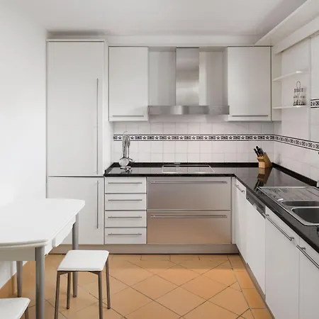Pine Cliffs Village 5* Αλμπουφέιρα