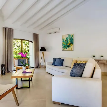 Ξενοδοχείο Pine Cliffs Village 5*