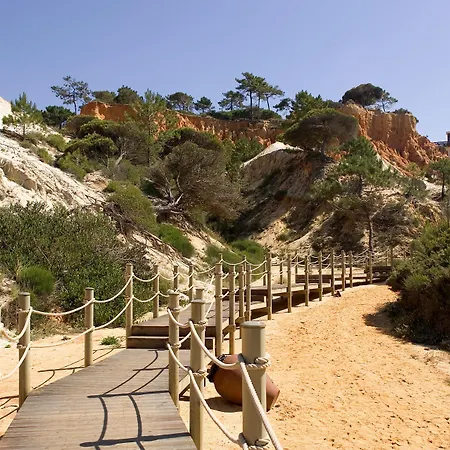 Pine Cliffs Village 5* Αλμπουφέιρα
