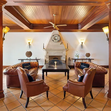 Pine Cliffs Village Hotel 5*