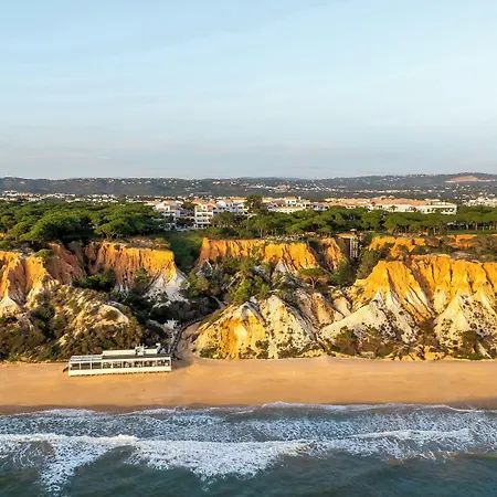 Pine Cliffs Village Hotel 5*