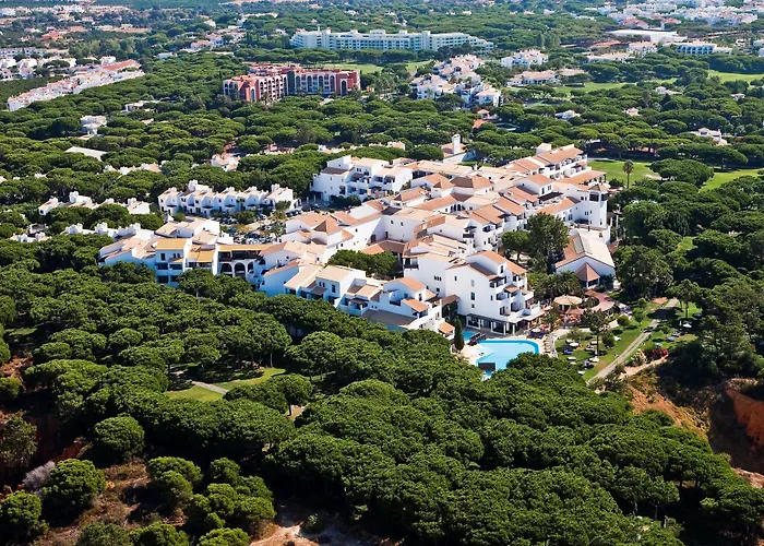 Pine Cliffs Village 알부페이라