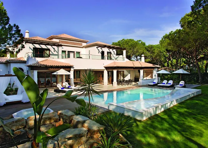 Pine Cliffs Village Hotel 5*