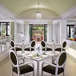 Pine Cliffs Village