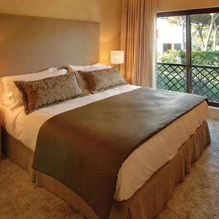 Pine Cliffs Village Hotel
