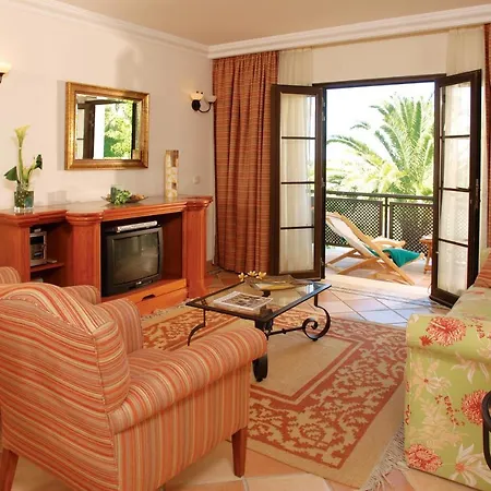 Pine Cliffs Village Hotel
