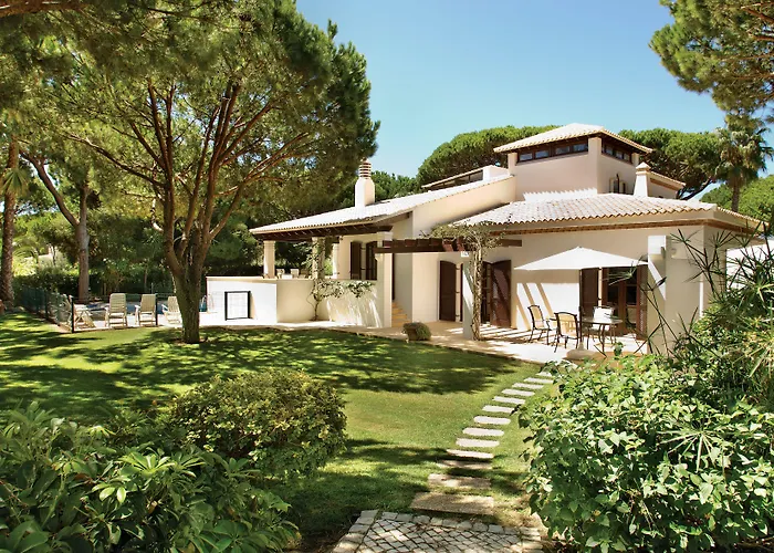 Pine Cliffs Village Hotel