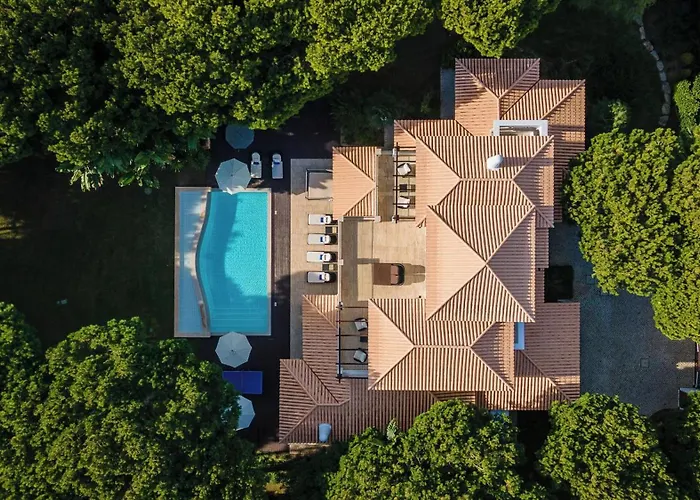 Pine Cliffs Village Szálloda